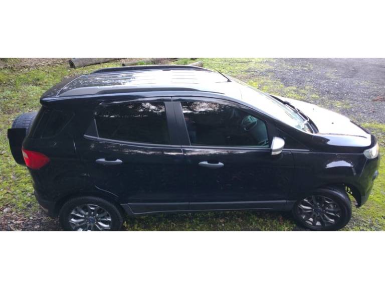 FORD - ECOSPORT - 2013/2014 - Preta - R$ 55.800,00