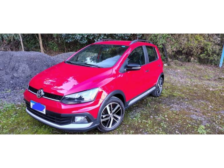 VOLKSWAGEN - FOX - 2017/2018 - Vermelha - R$ 65.000,00