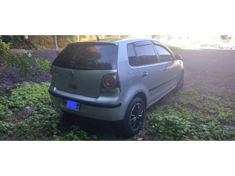 VOLKSWAGEN - POLO - 2002/2003 - Prata - R$ 23.800,00