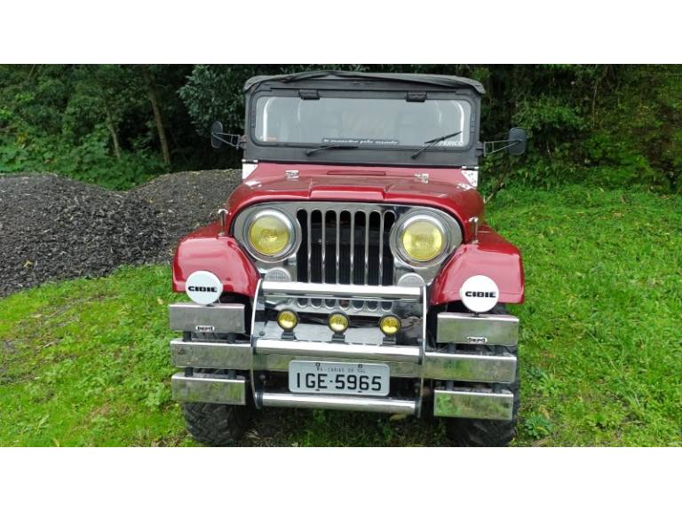 FORD - JEEP - 1961/1961 - Vermelha - R$ 85.000,00