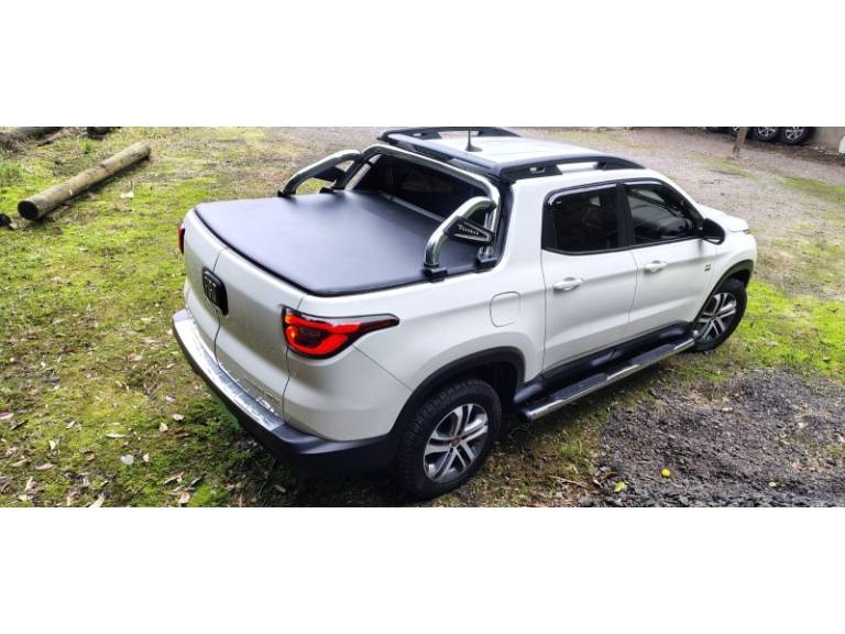 FIAT - TORO - 2018/2019 - Branca - R$ 107.000,00