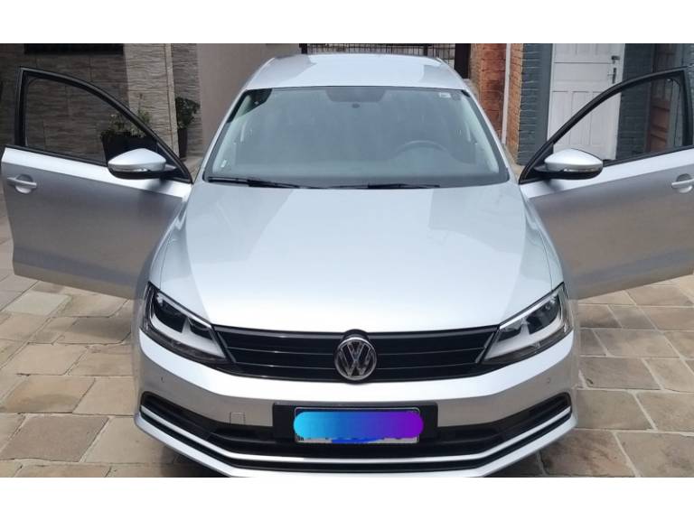 VOLKSWAGEN - JETTA - 2016/2016 - Prata - R$ 68.990,00