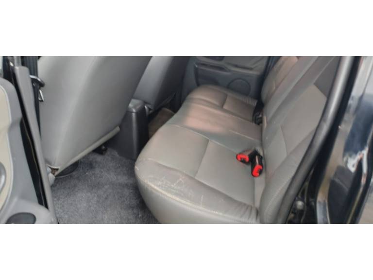 MITSUBISHI - L200 - 2006/2006 - Preta - R$ 55.000,00