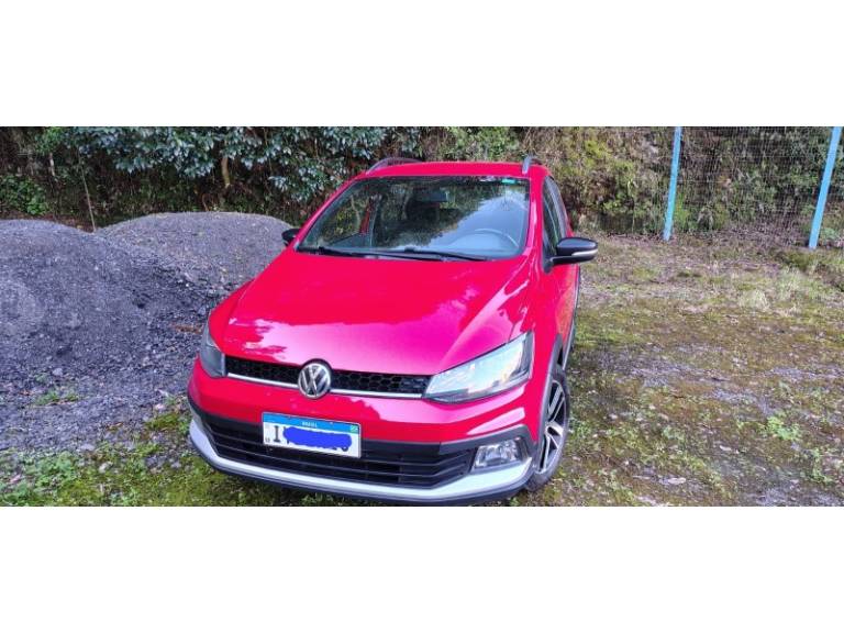 VOLKSWAGEN - FOX - 2017/2018 - Vermelha - R$ 65.000,00