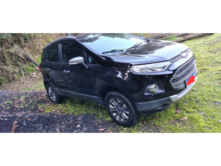 FORD - ECOSPORT - 2013/2014 - Preta - R$ 55.800,00