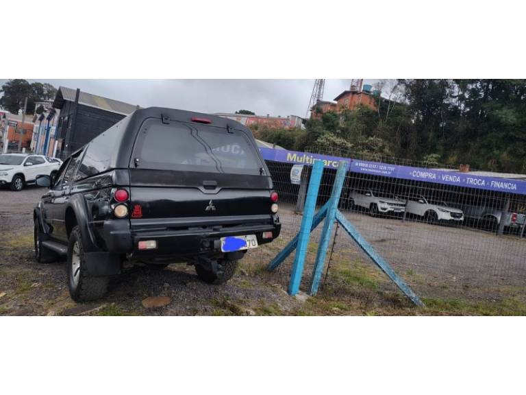 MITSUBISHI - L200 - 2006/2006 - Preta - R$ 55.000,00