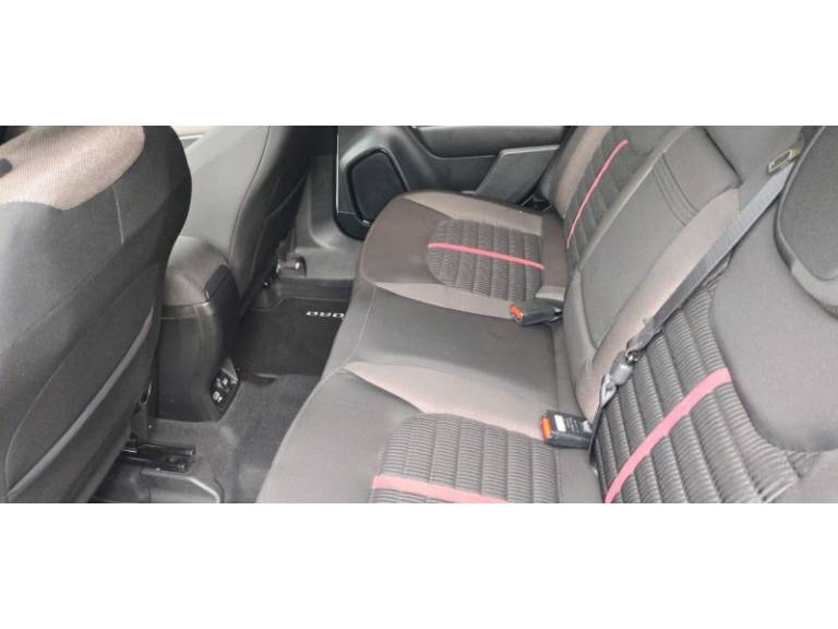 FIAT - TORO - 2018/2019 - Branca - R$ 107.000,00