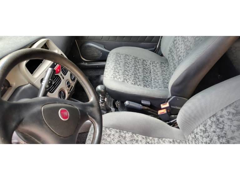 FIAT - PALIO - 2010/2010 - Prata - R$ 26.000,00