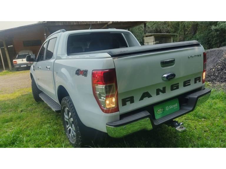 FORD - RANGER - 2019/2020 - Branca - R$ 187.000,00