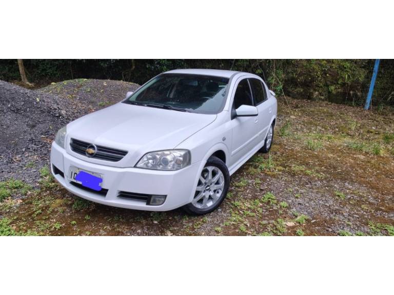CHEVROLET - ASTRA - 2010/2011 - Branca - R$ 39.900,00