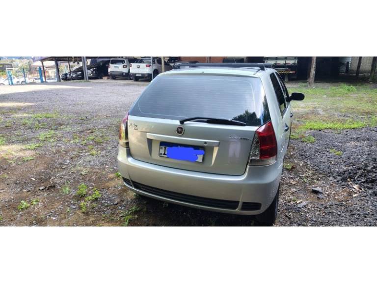 FIAT - PALIO - 2010/2010 - Prata - R$ 26.000,00