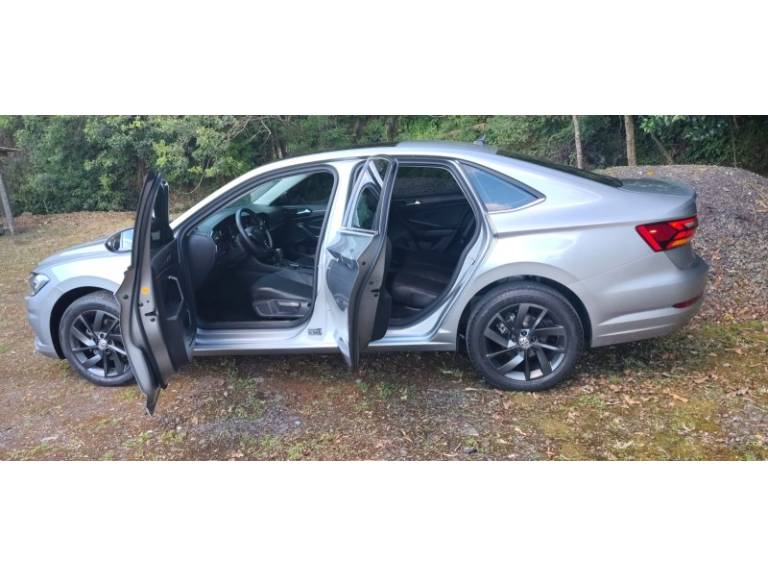 VOLKSWAGEN - JETTA - 2020/2020 - Prata - R$ 116.800,00