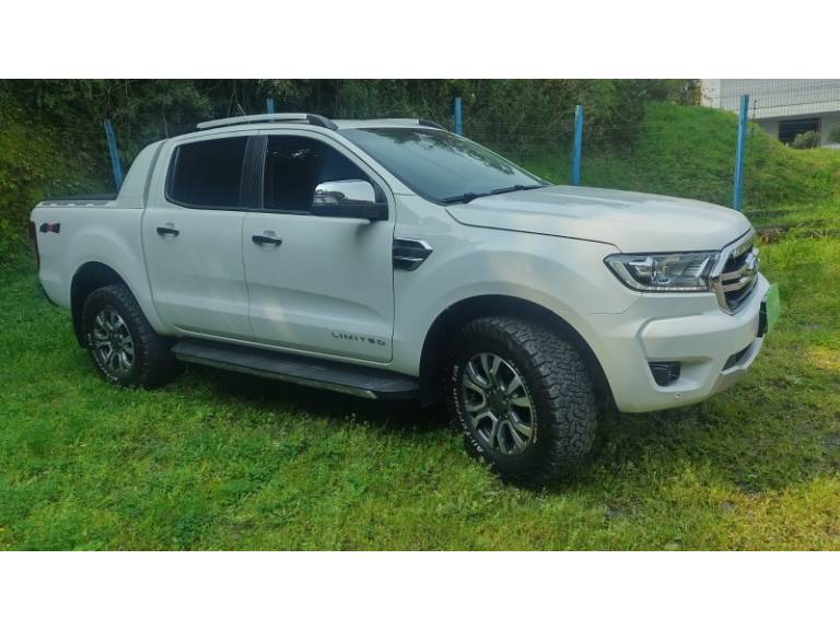 FORD - RANGER - 2019/2020 - Branca - R$ 187.000,00